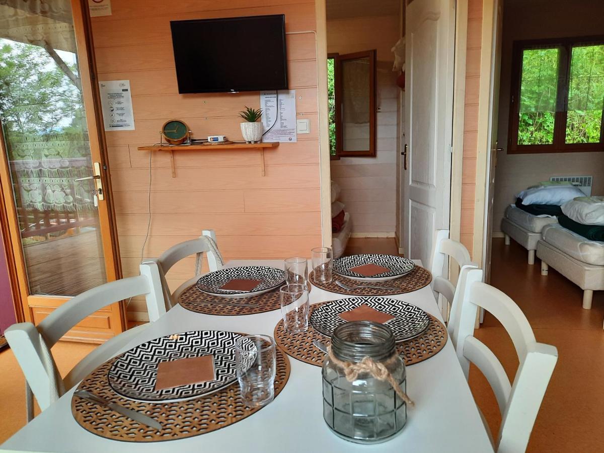 Camping De La Bageasse Brioude Exterior photo