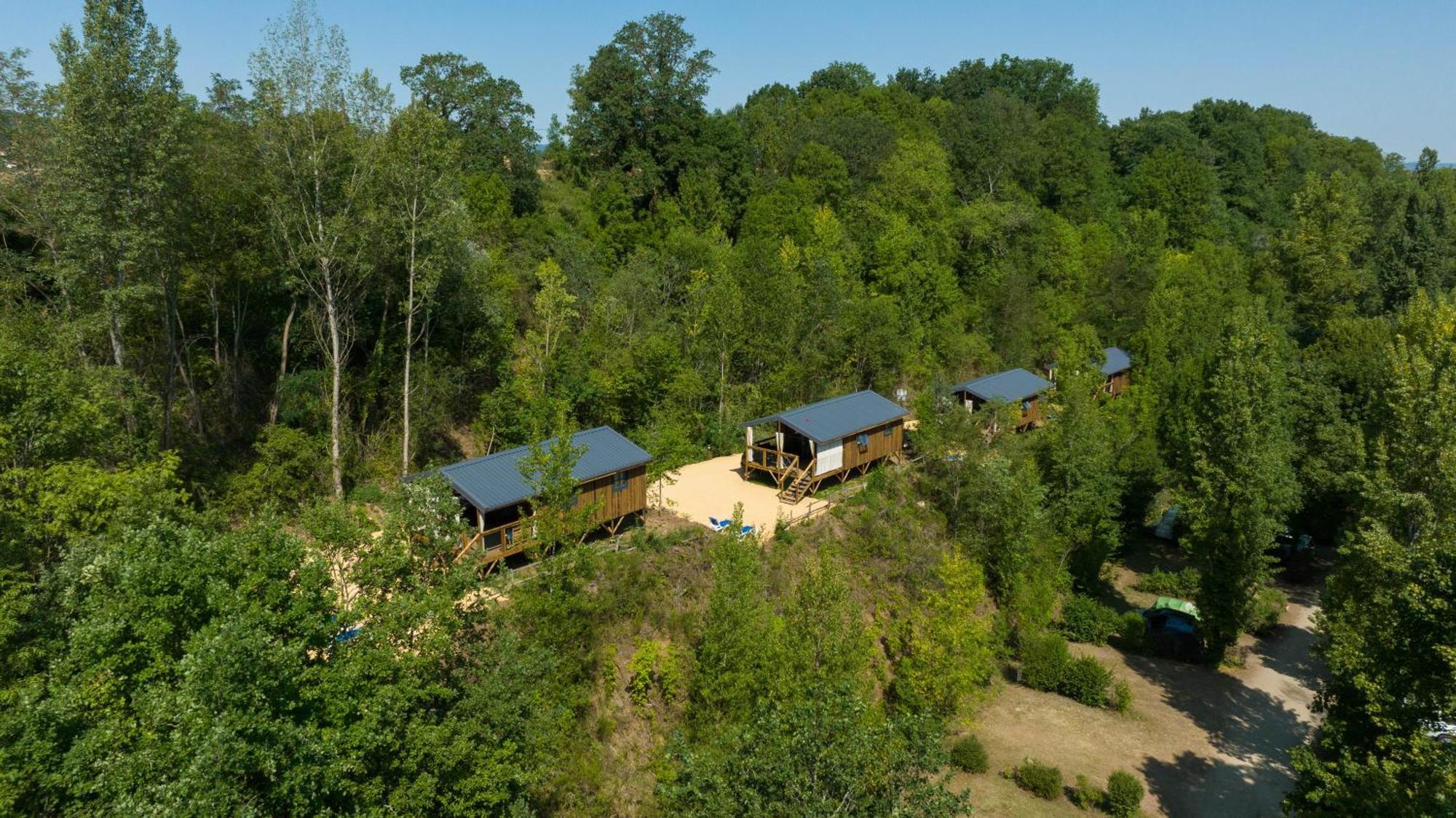Camping De La Bageasse Brioude Exterior photo