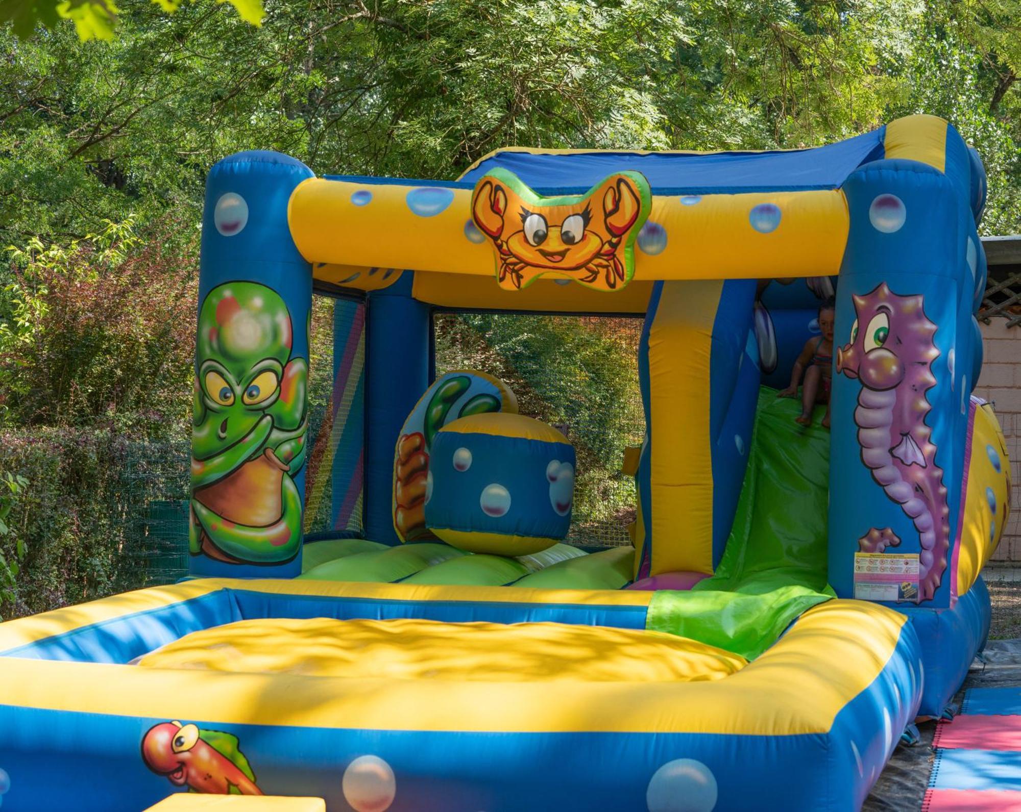Camping De La Bageasse Brioude Exterior photo