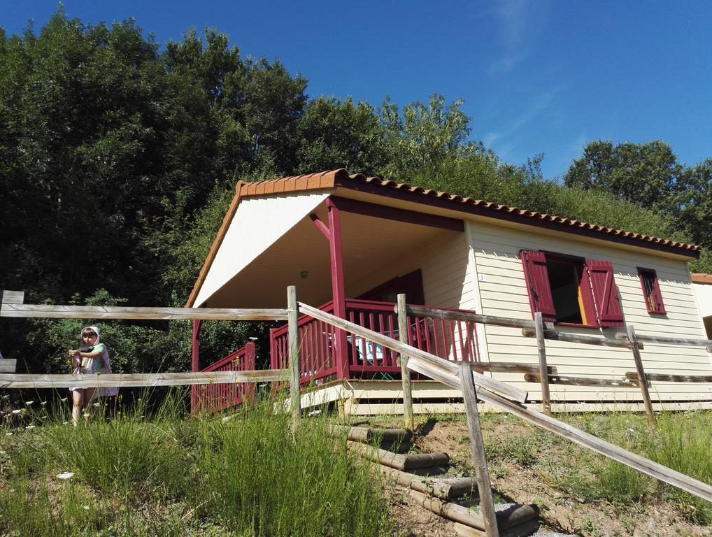 Camping De La Bageasse Brioude Exterior photo